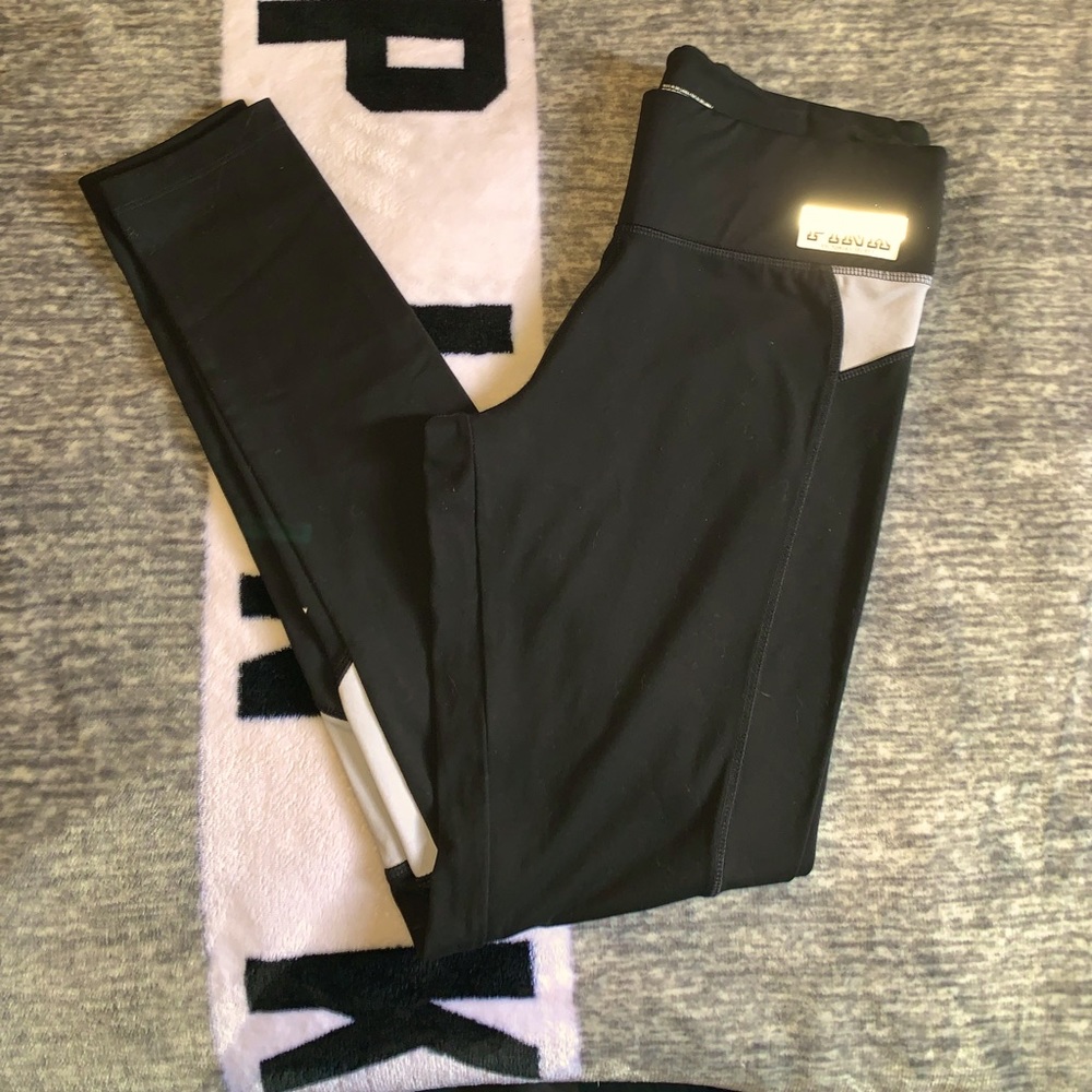 Victoria’s Secret PINK reflective leggings